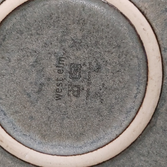 Dinner plates West Elm - Picture 2 of 5